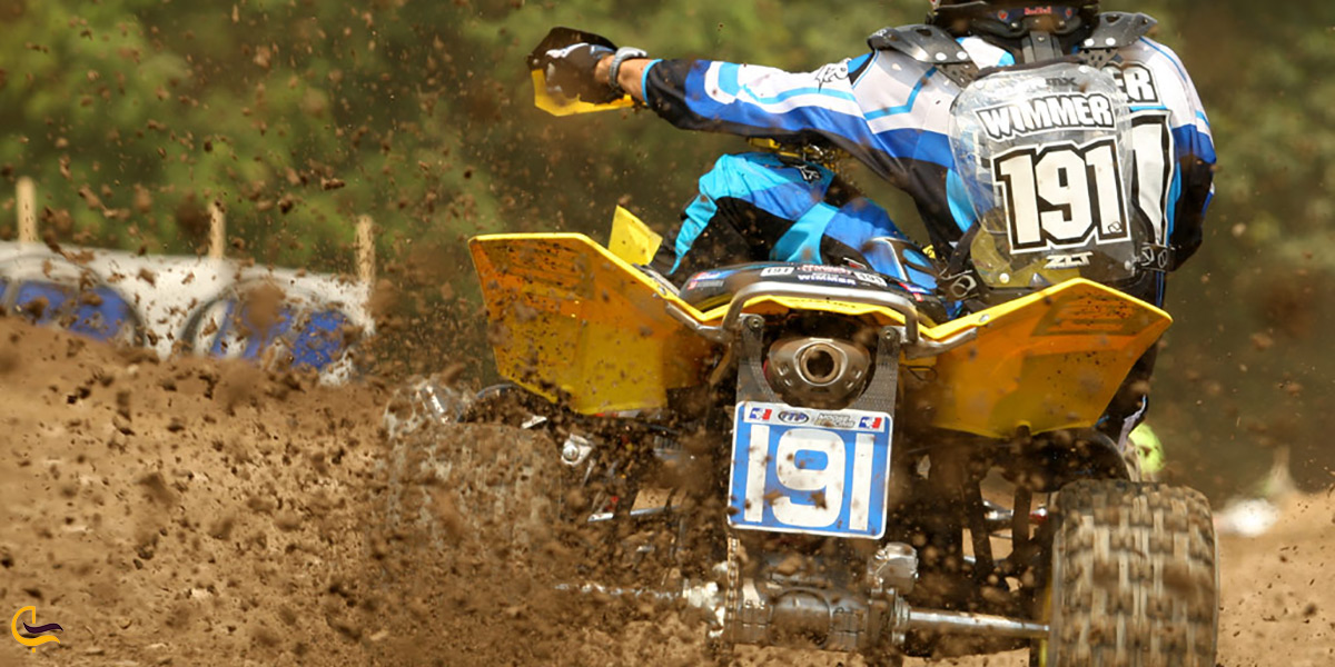 موتور چهار چرخ در پارک جنگلی سراوان