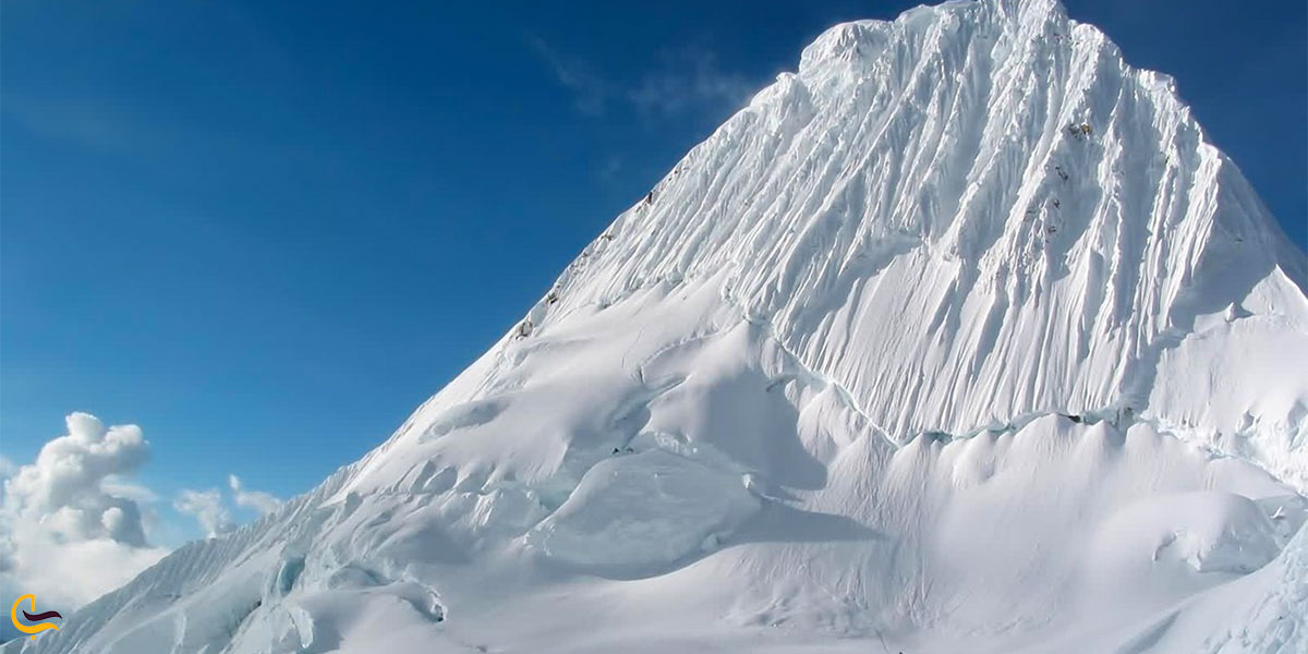 تصویری از کوه برفی هرمز