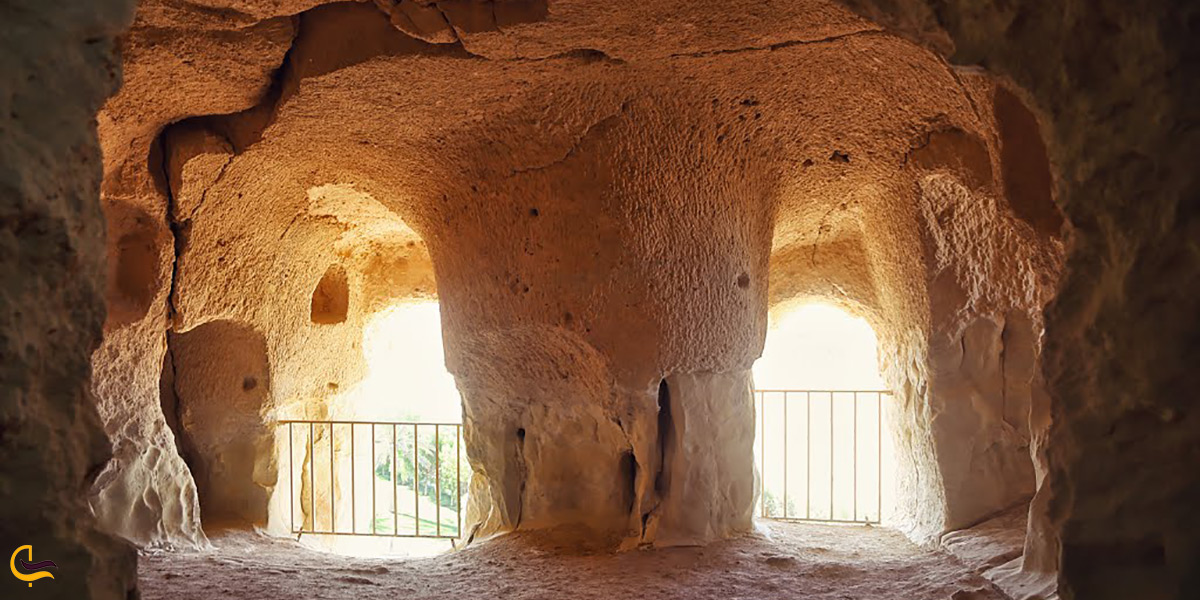 معماری داخلی غار خربس قشم