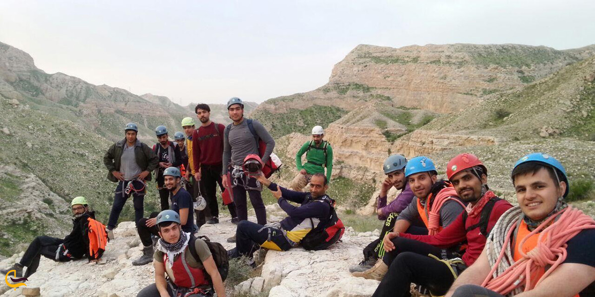 راهپیمایی در تنگه درزو