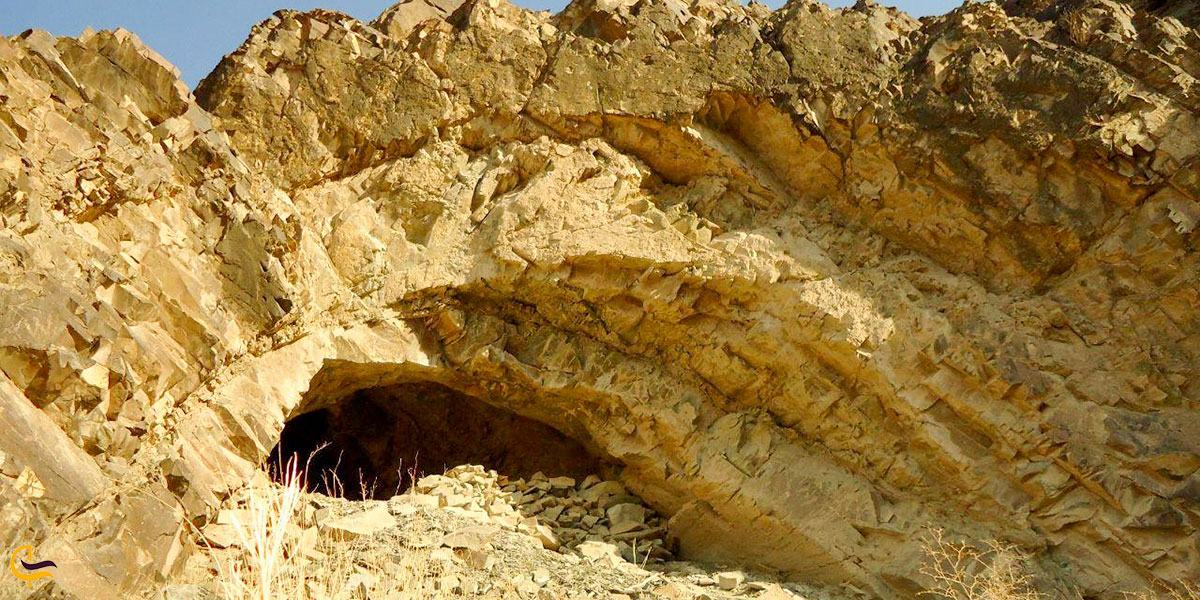 تصویری از غار ملاسلیمان در نیکشهر