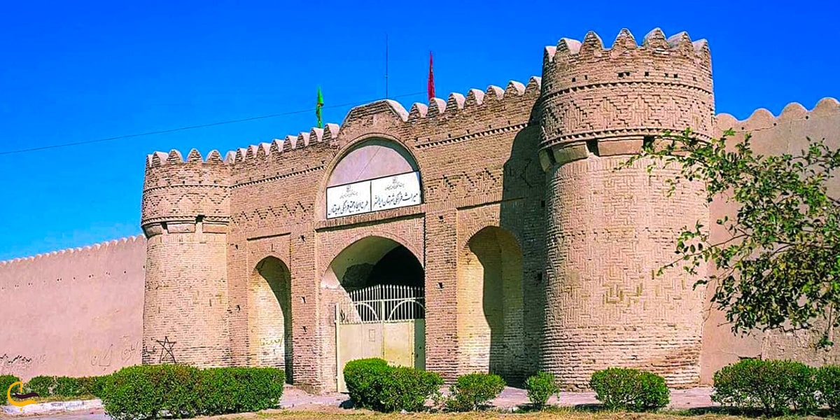 تصویر از دورنمای قلعه ناصری سیستان و بلوچستان