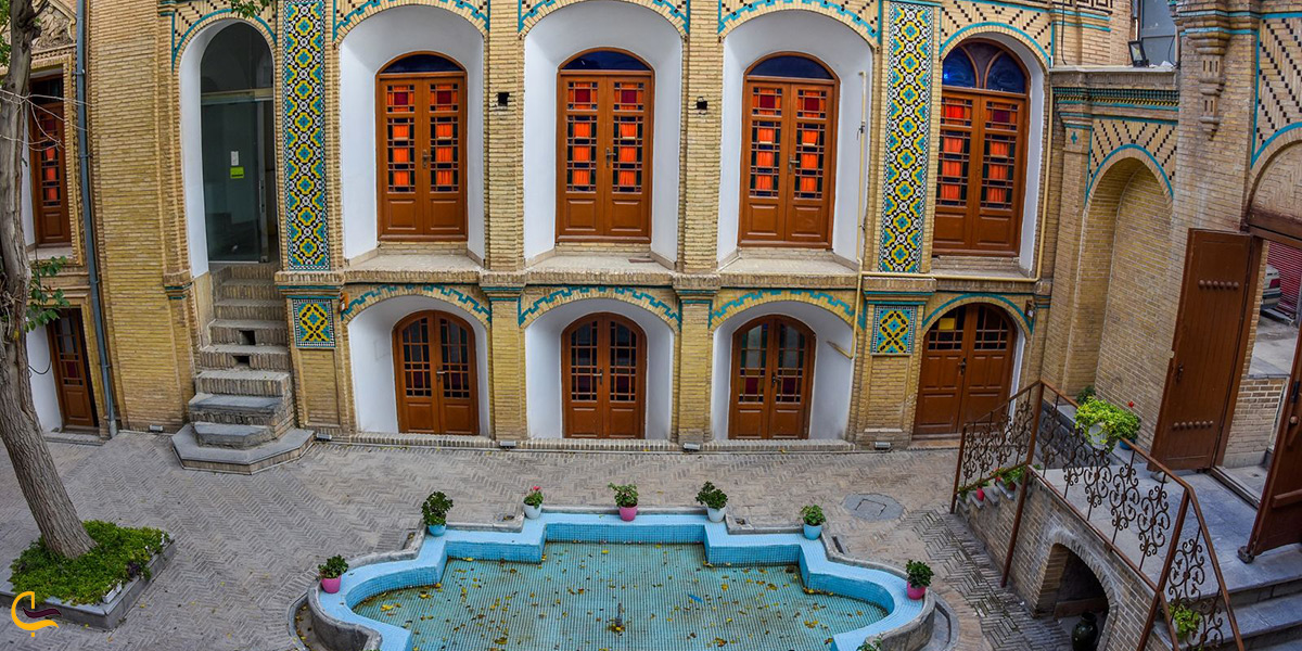 نمای کلی از خانه حسن پور اراک