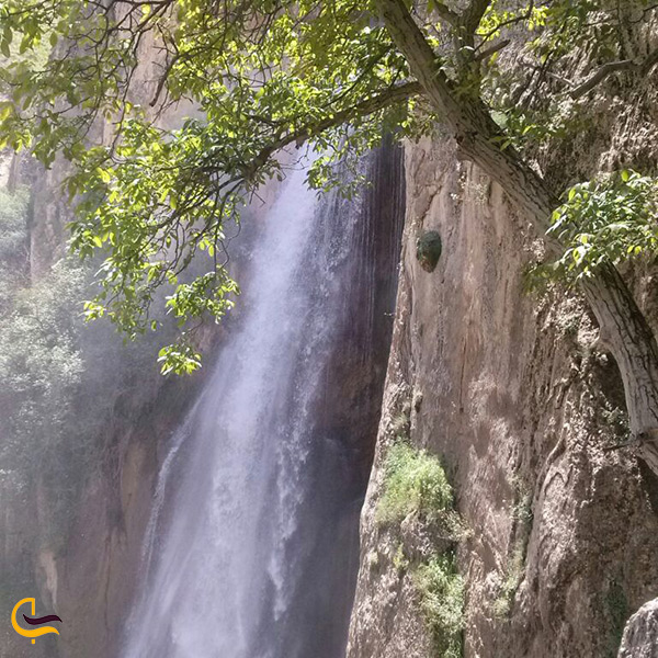 تصویر آبشار شاهاندشت