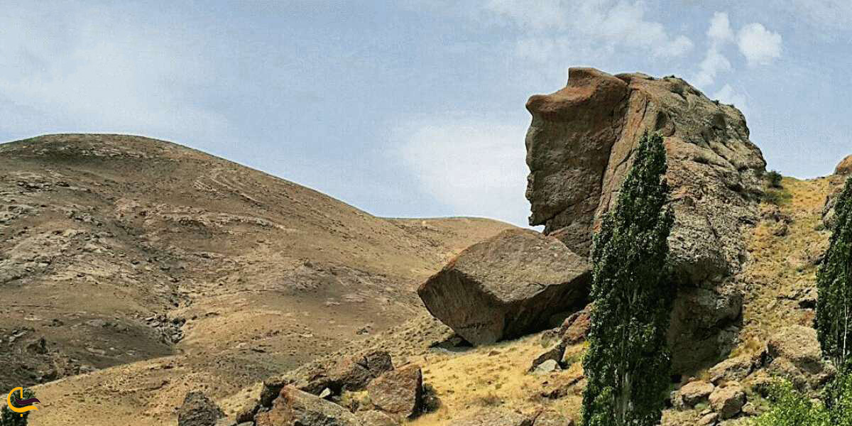 تصویر پیکره سنگی بابا داوود عنبران