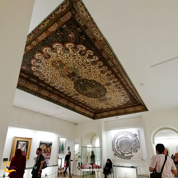 نمایی از طراحی سقف موزه جهان نما