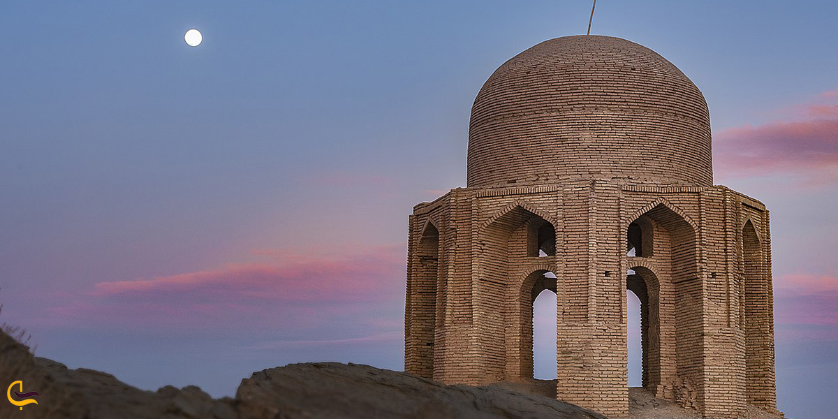 آرامگاه شاه فیروز سیرجان