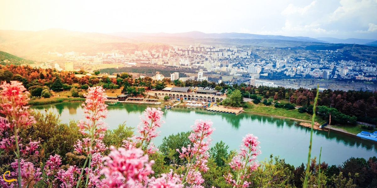 سفر به شهر زیبای تفلیس در فصل بهار