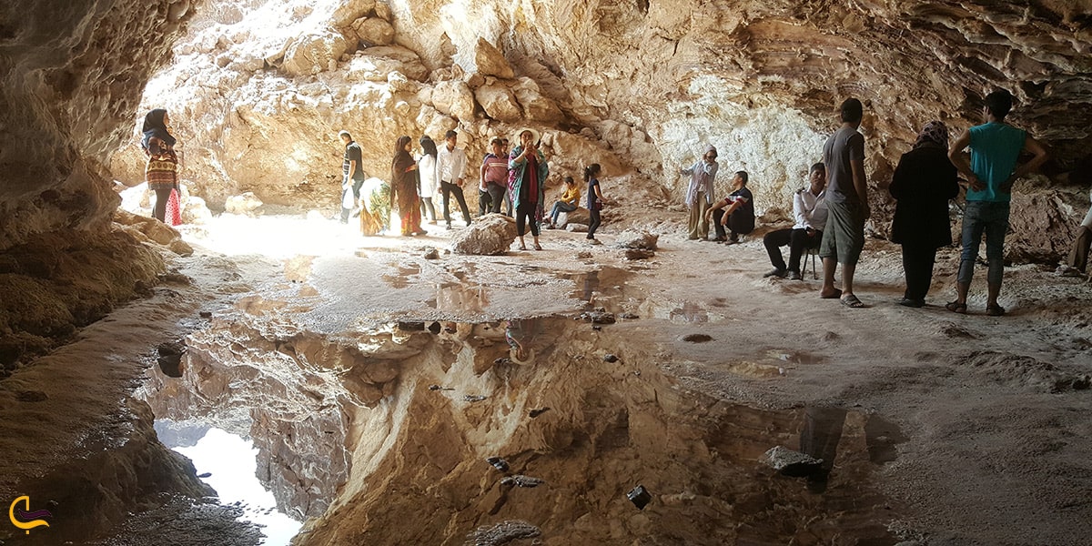 بازدید از غار نمکی قشم
