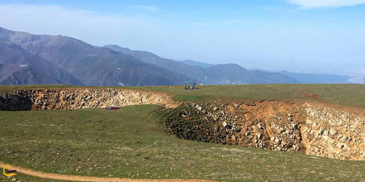 بازدید از نقش پای رستم در جنگل الیمستان