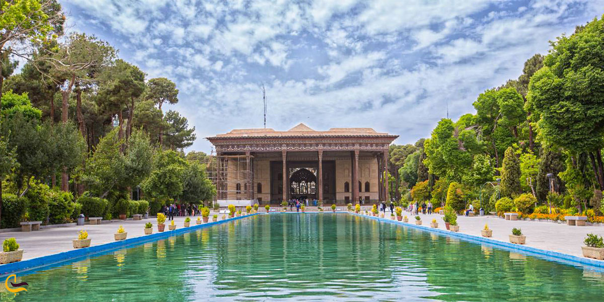 تصویری از کاخ چهلستون اصفهان