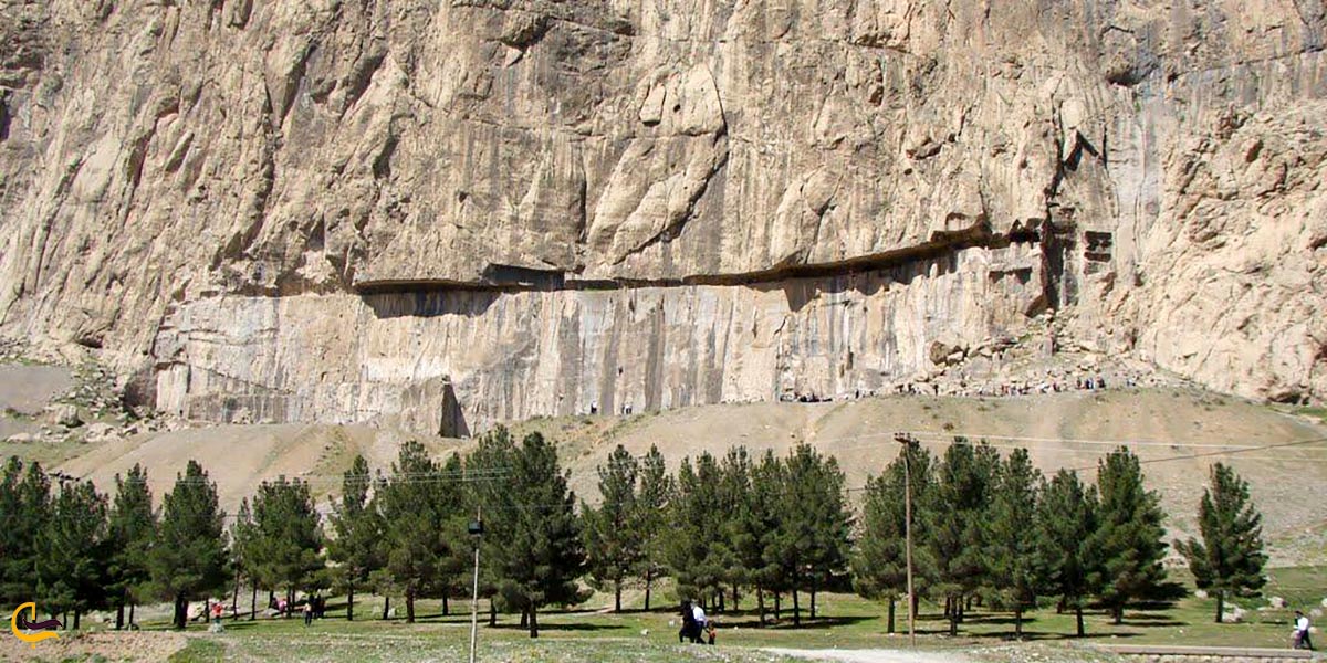 حجاری های ساسانی در کوه بیستون کرمانشاه
