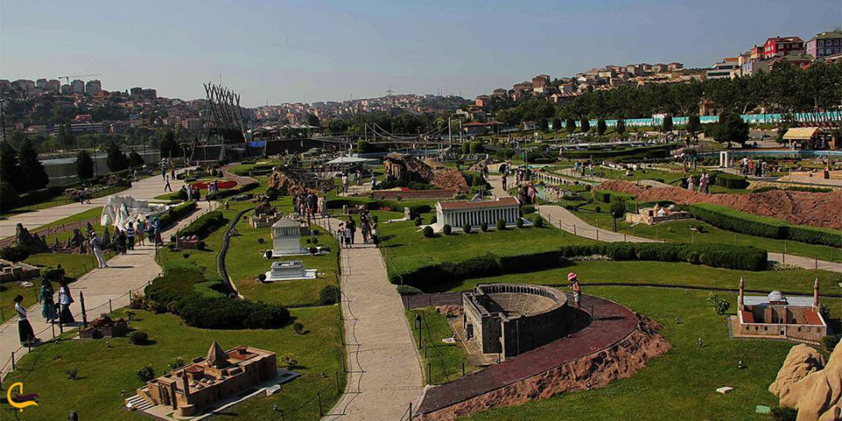 نمایی از نسخه کوچک این مجمومه