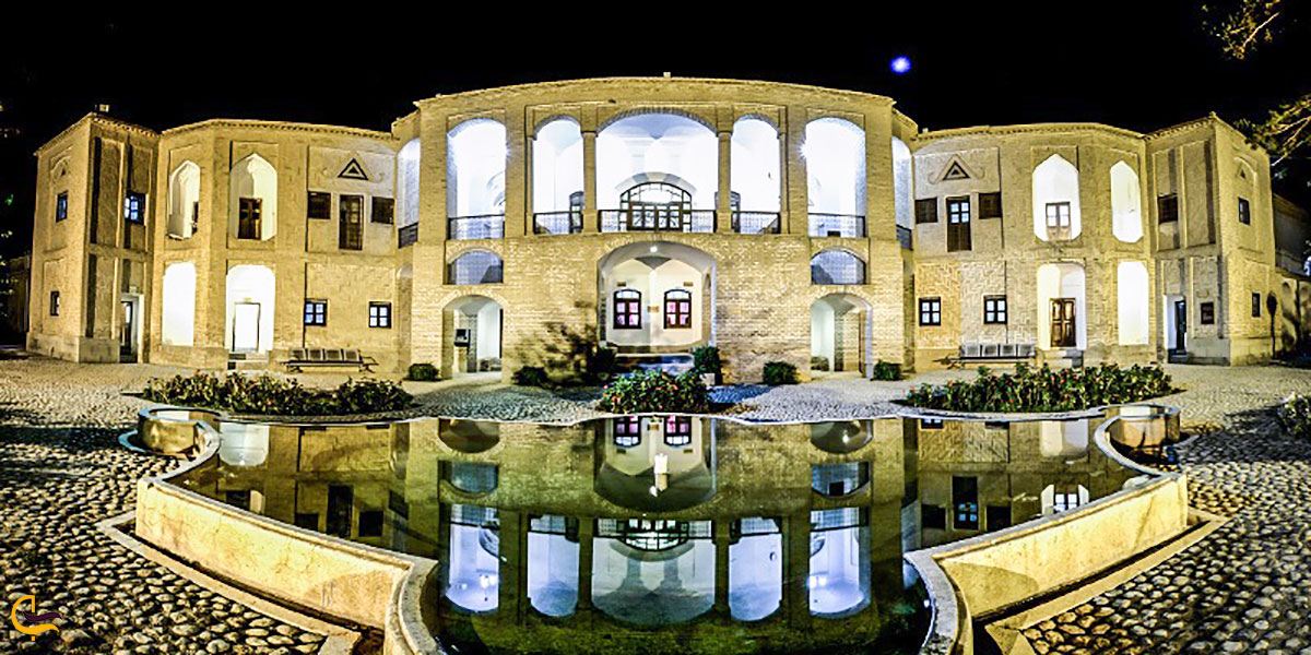 تصویری از عمارت و باغ اکبریه