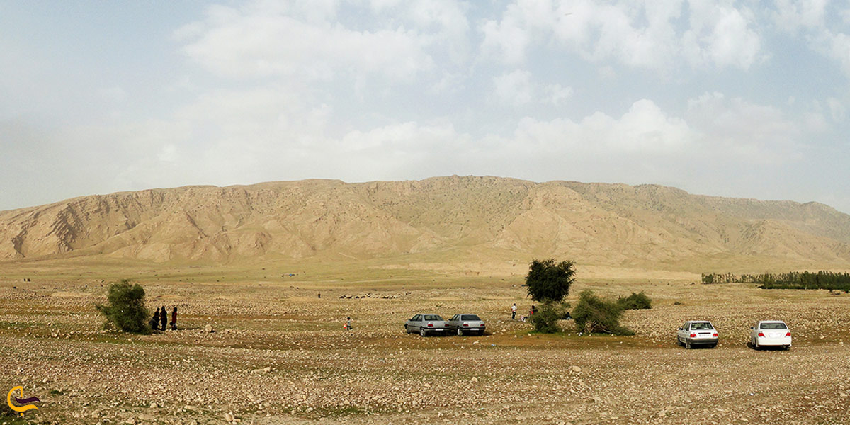 تصویری از تپه باستانی گلگیر مسجد سلیمان