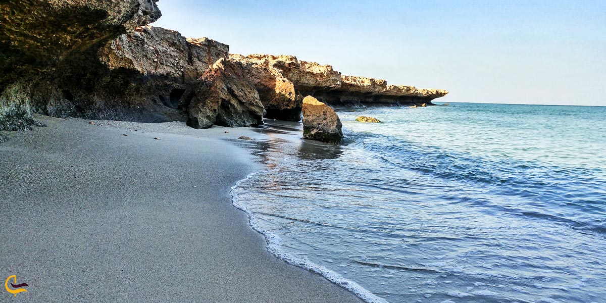 تصویری از ساحل خلیج نایبند