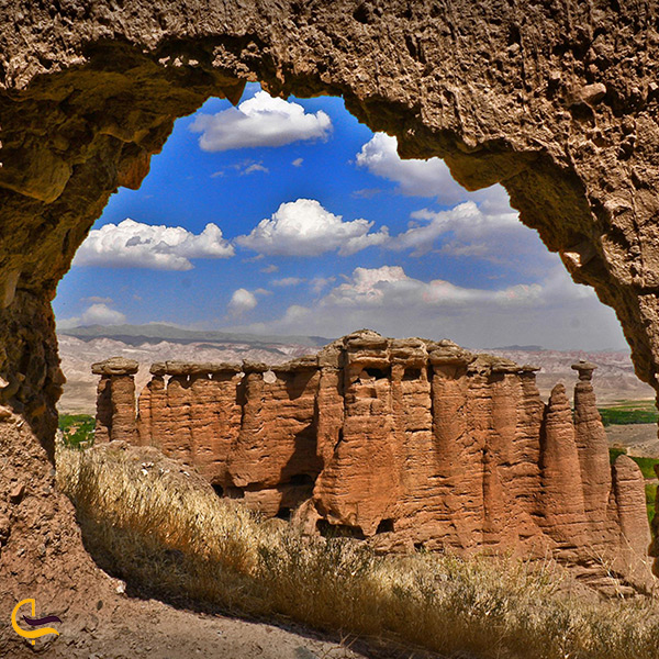 تصویر نمای نزدیک از قلعه بهستان