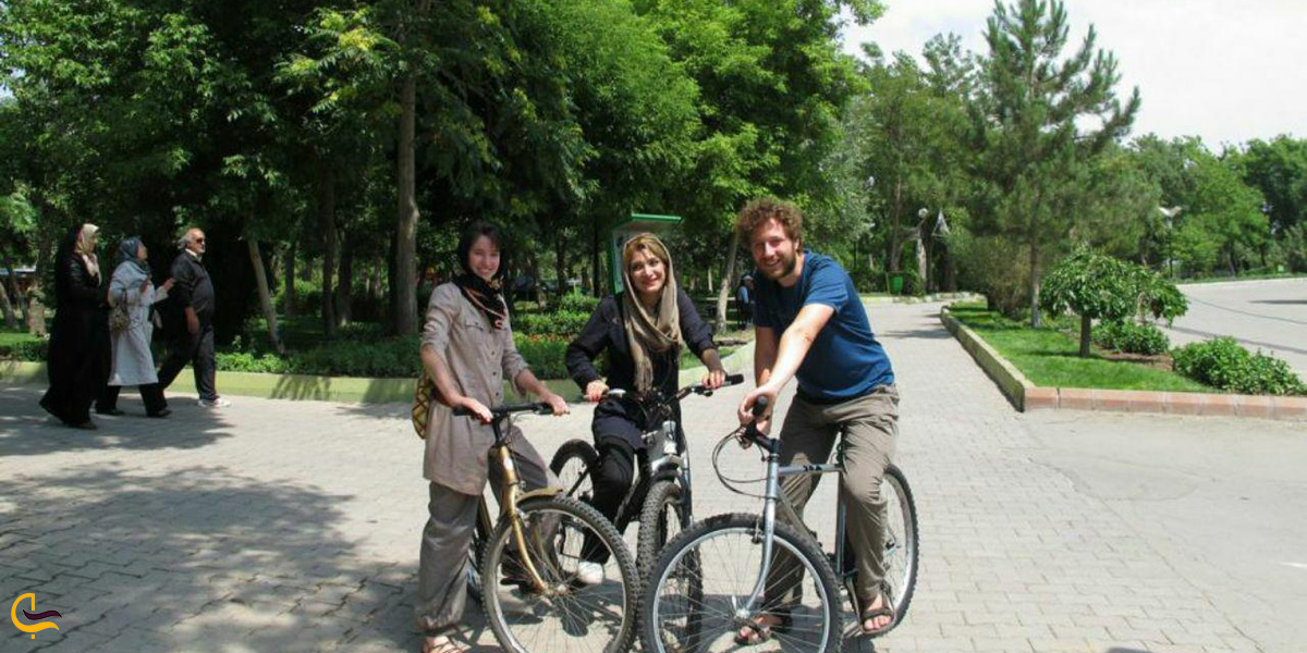 دوچرخه سواری در پارک زیبای شاه گلی تبریز