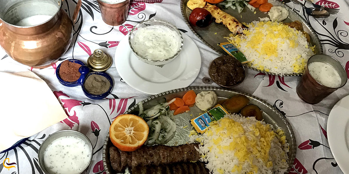 نمایی از غذاهای رستوران نون و نمک فخرالملوک