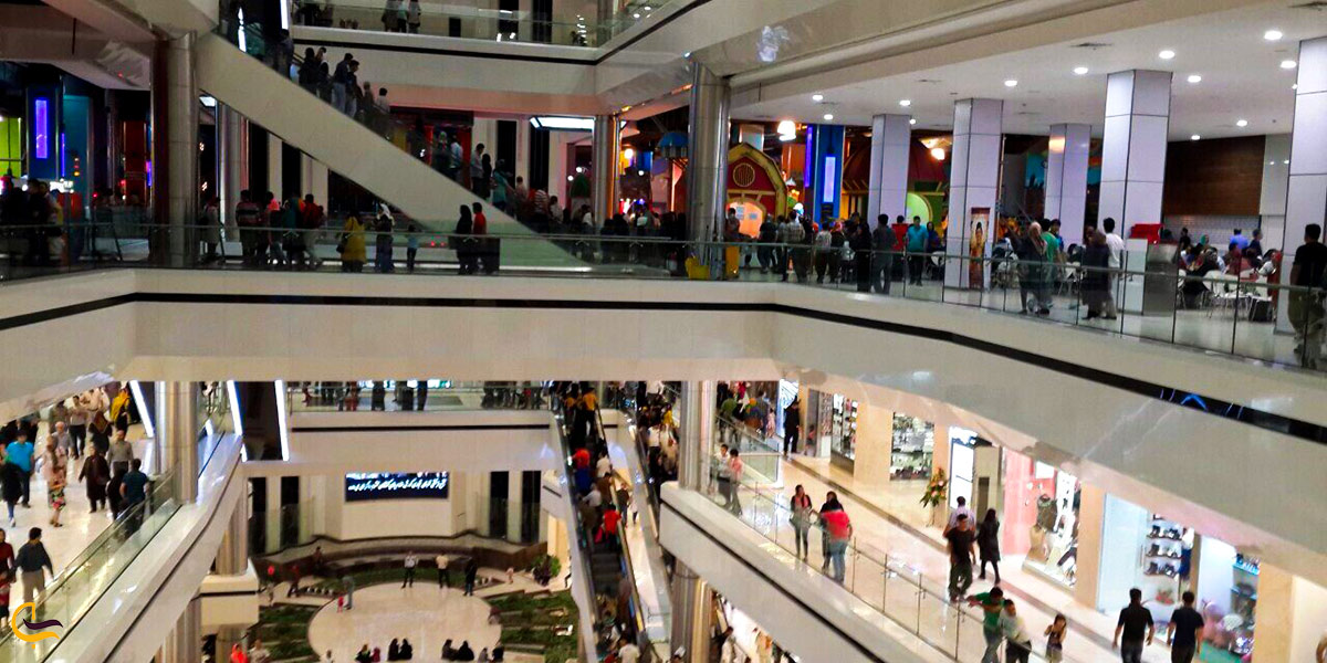 نمای داخلی مرکز خرید تیراژه 2