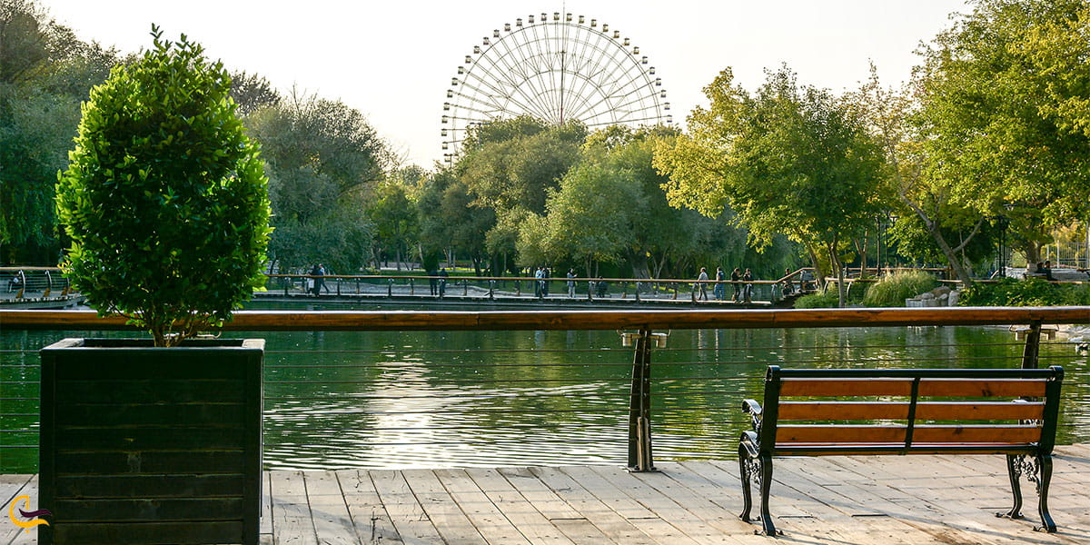 نمایی از پارک ملت