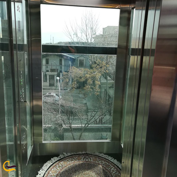 نمایی ازآسانسور پانوراما
