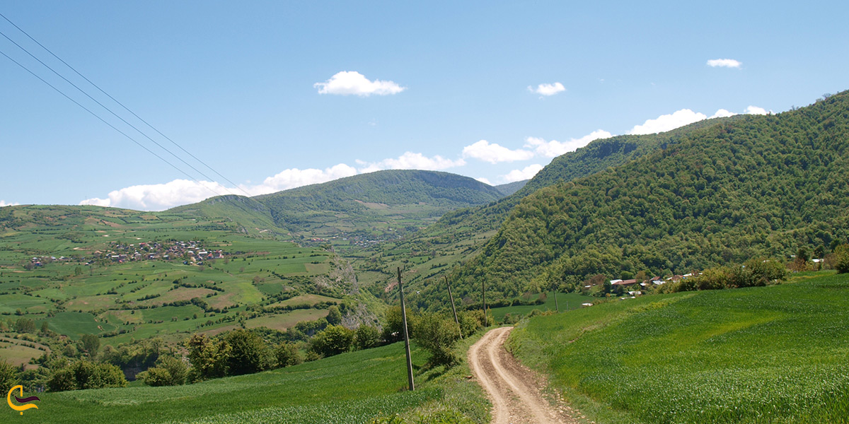 تصویر از نمای کلی روستای پچت