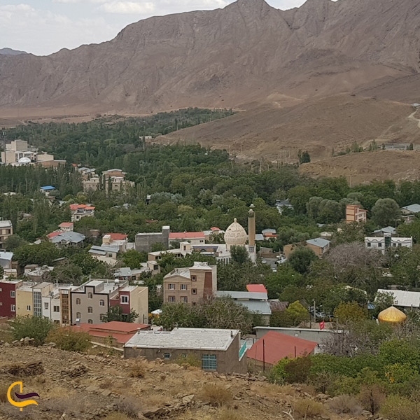 نمایی از بالای شهر شهمیرزاد سمنان