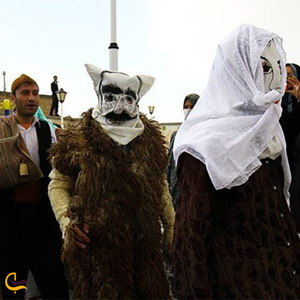 نمایی از کوسه و زن کوسه در رسوم نوروز همدان