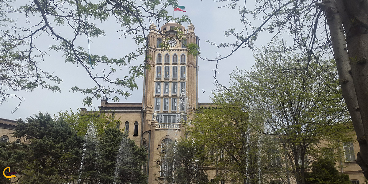 بازدید از برج ساعت تبریز