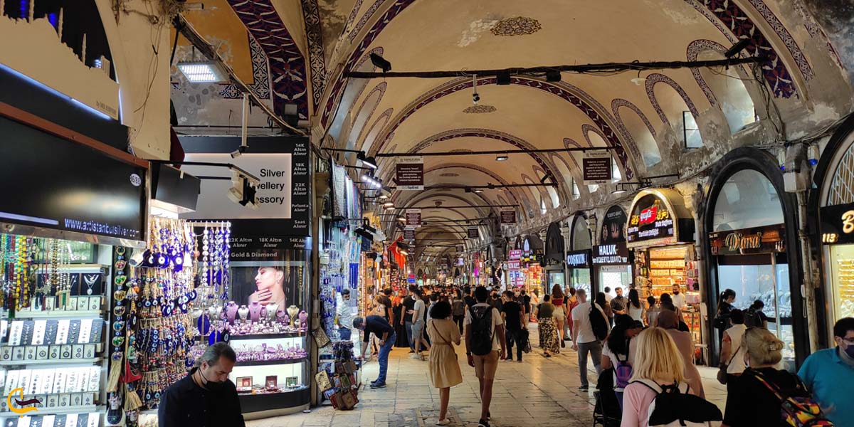تصویری از مغازه های بازار بزرگ استانبول