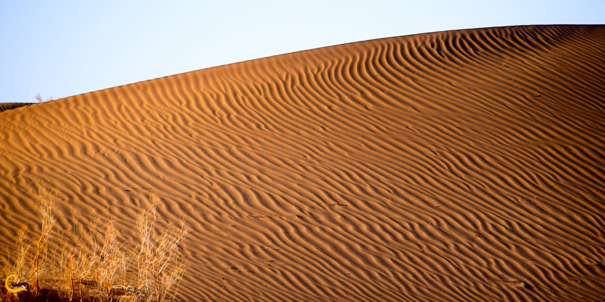 نمایی از تپه شنی کویر ریگ جن گرمسار