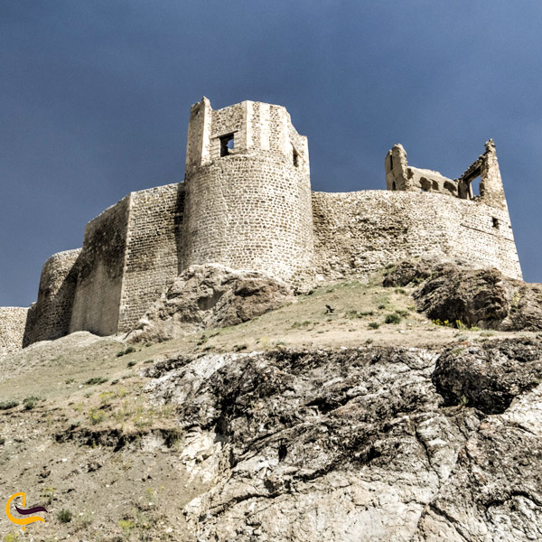 تصویری از قلعه هوساپ وان ترکیه