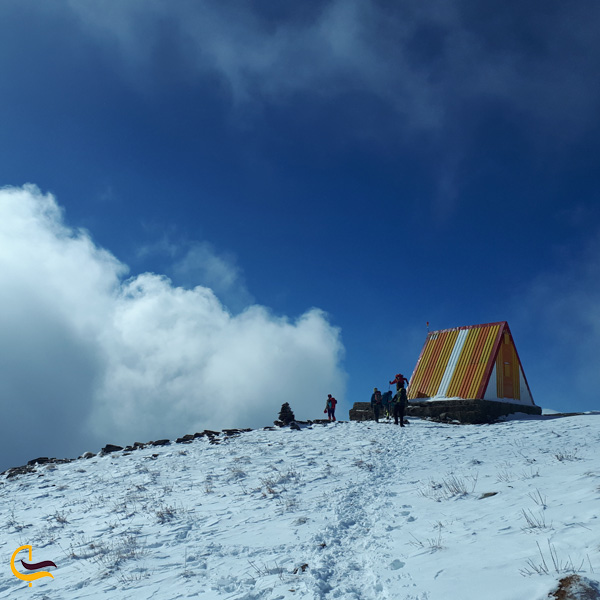 تصویری از قله شیرباد زشک