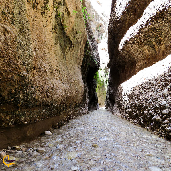 تصویری از سنگ های دره کول خرسان دزفول