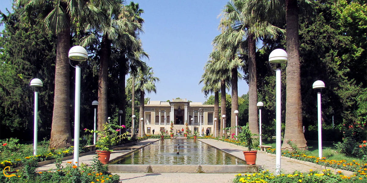 نمایی از باغ عفیف آباد