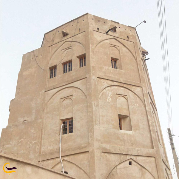 تصویری از قلعه خورموج بوشهر