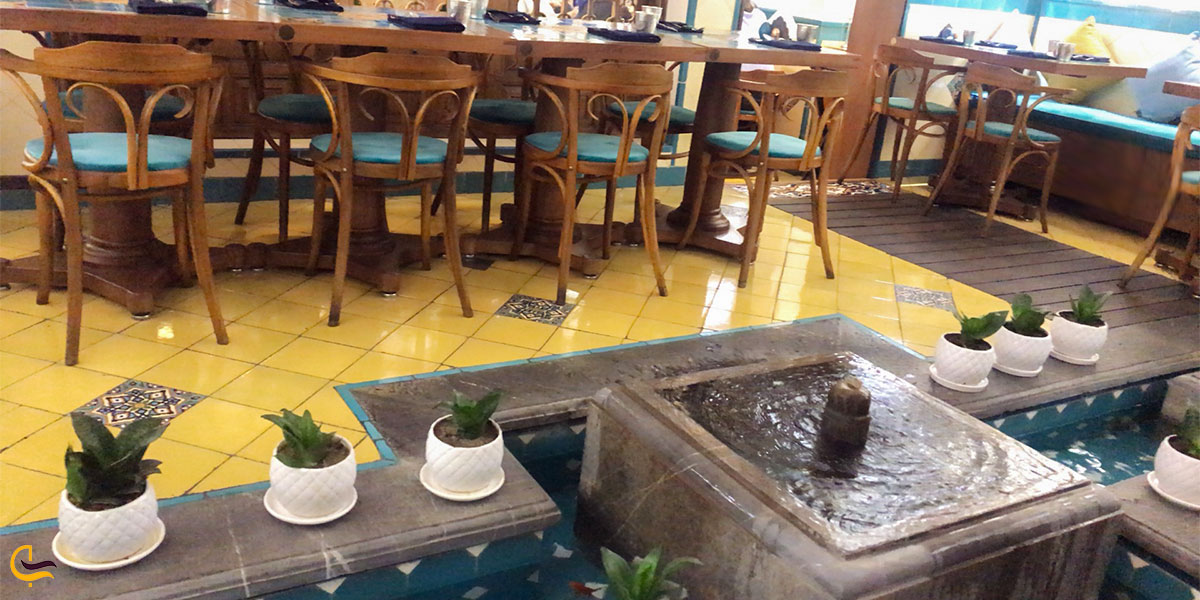نمایی از رستوران ایرانی دری