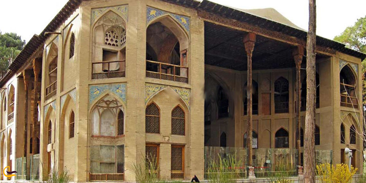 نمایی از عمارت هشت بهشت اصفهان