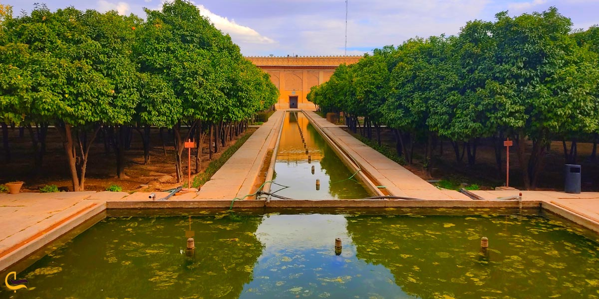 تصویری از حوض های ارگ کریم خان زند