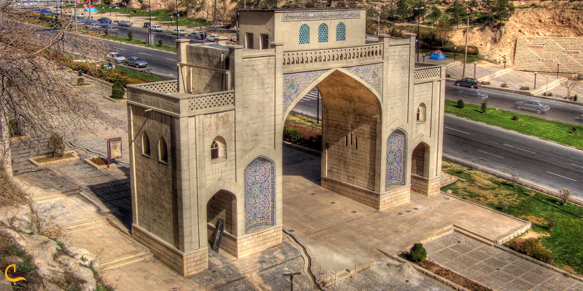 نمایی از دروازه قرآن