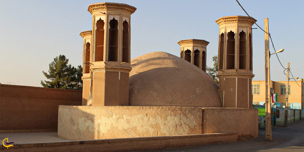 نمایی از آب انبار رستم گیو