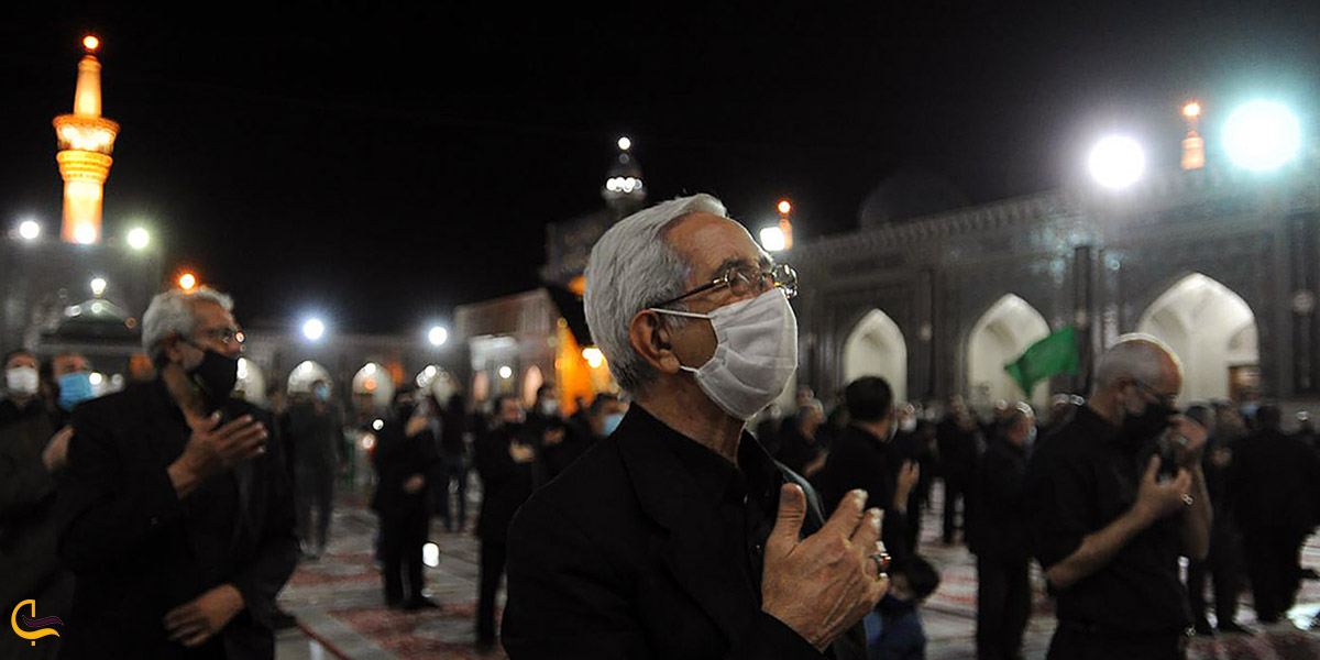 تصویری از برگذاری مراسمات مذهبی در حرم امام رضا