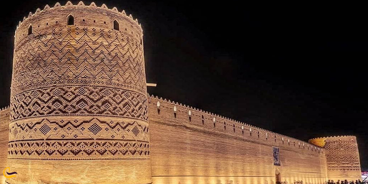 تصویری از برج های ارگ کریم خان زند