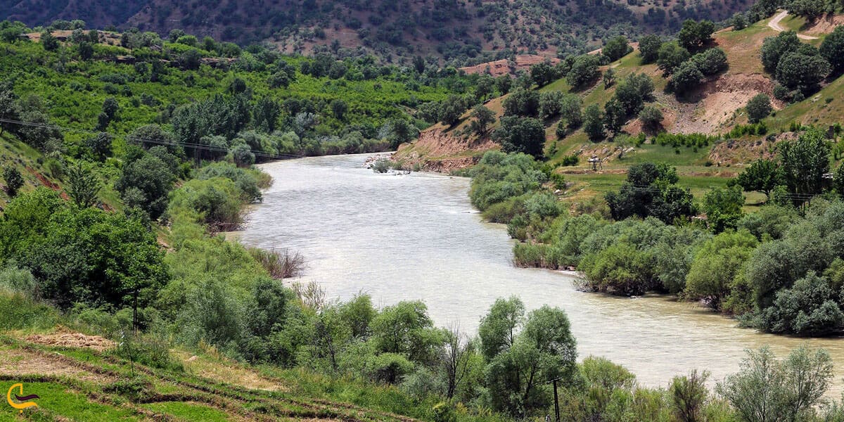 نمایی از دره عشق