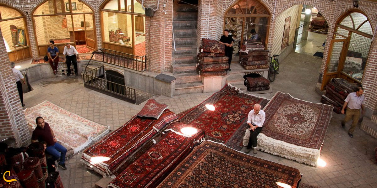نمایی از فرش فروشی بازار بزرگ تبریز