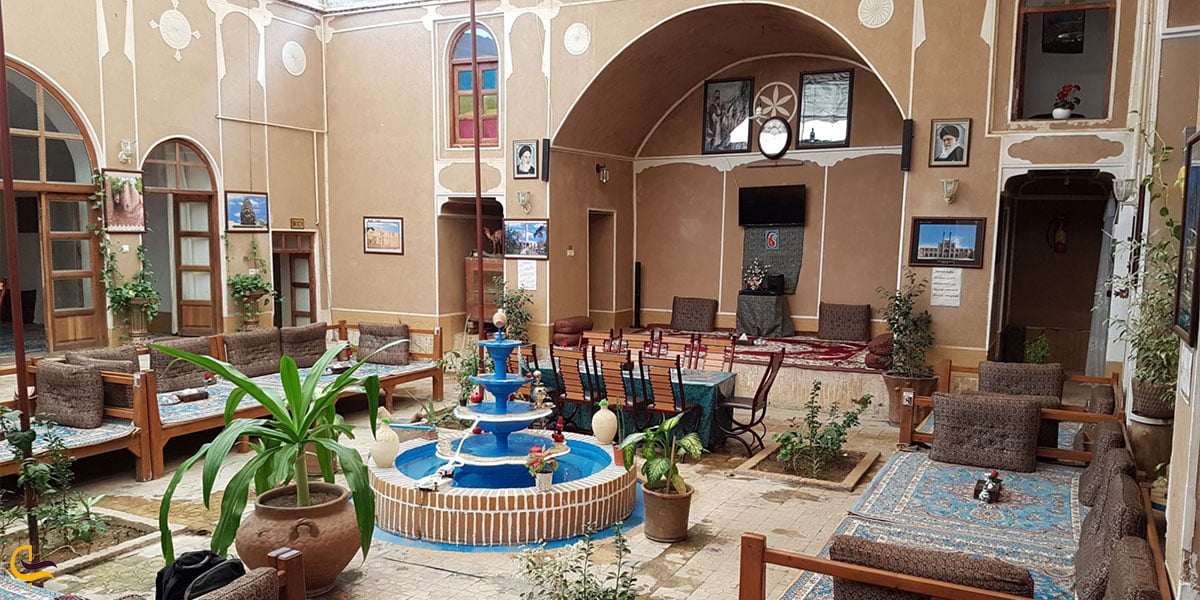 نمایی از رستوران ترمه و ترنج یزد