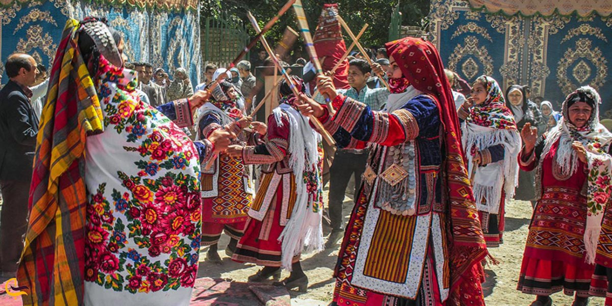 تصویری از لباس محلی شیروان