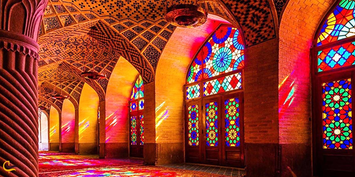 تصویری از شبستان مسجد نصیرالملک شیراز