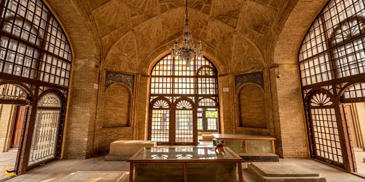تصویری از آرامگاه خاندان قوام السلظنه حافظیه شیراز